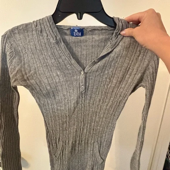 Lilu Gray V-Neck 100% Cotton Comfy Sweater - Picture 2 of 7